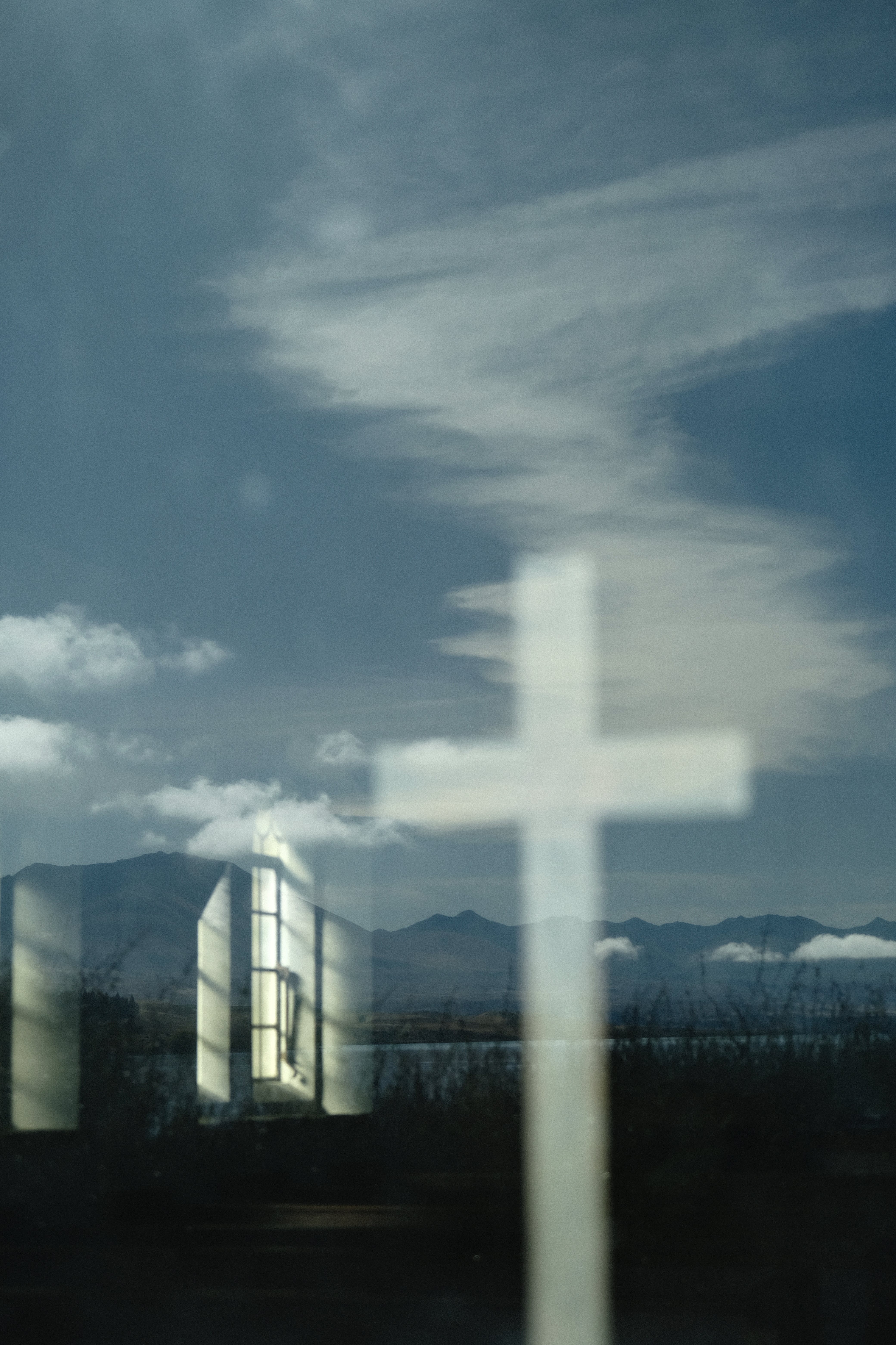 4160x6240 Cross in Close Up · Free