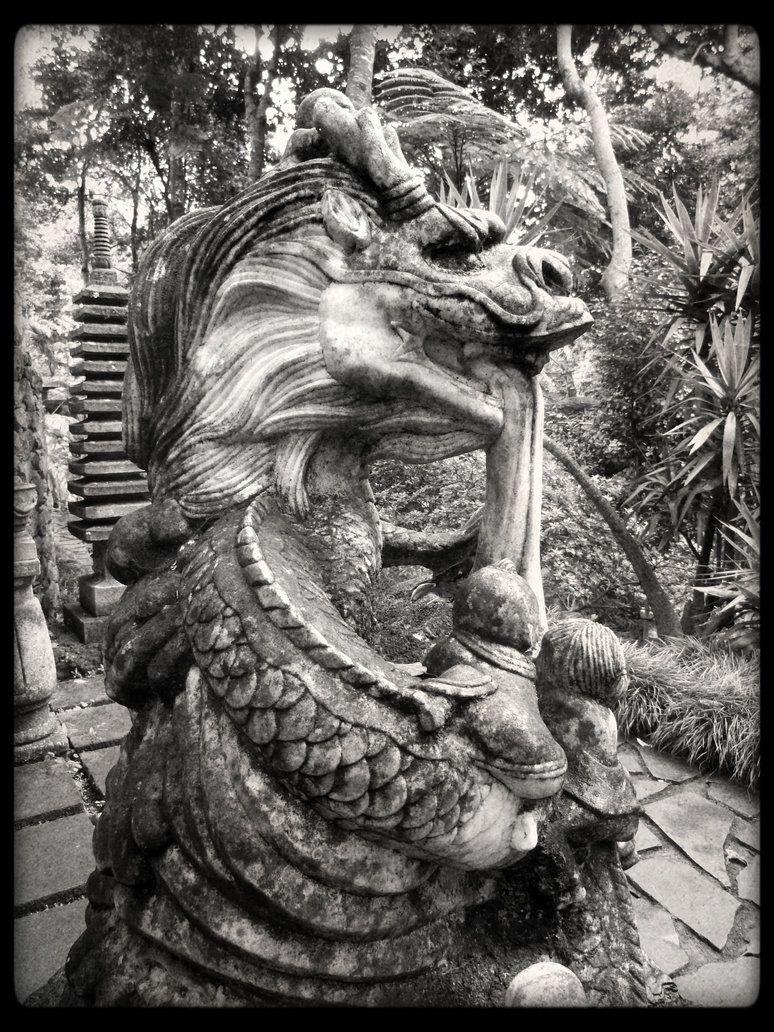 774x1032 Chinese dragon statue