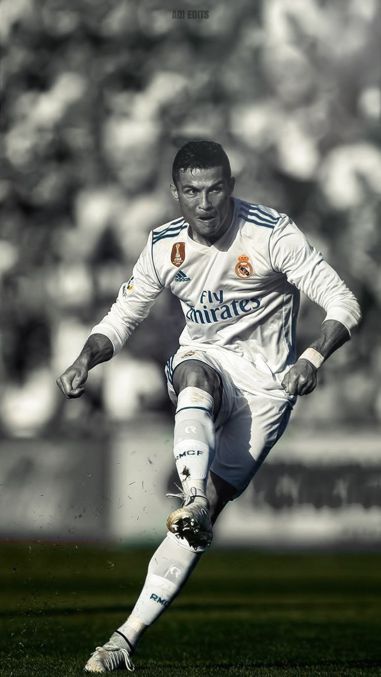 750x1334 white Cristiano Ronaldo Wallpaper
