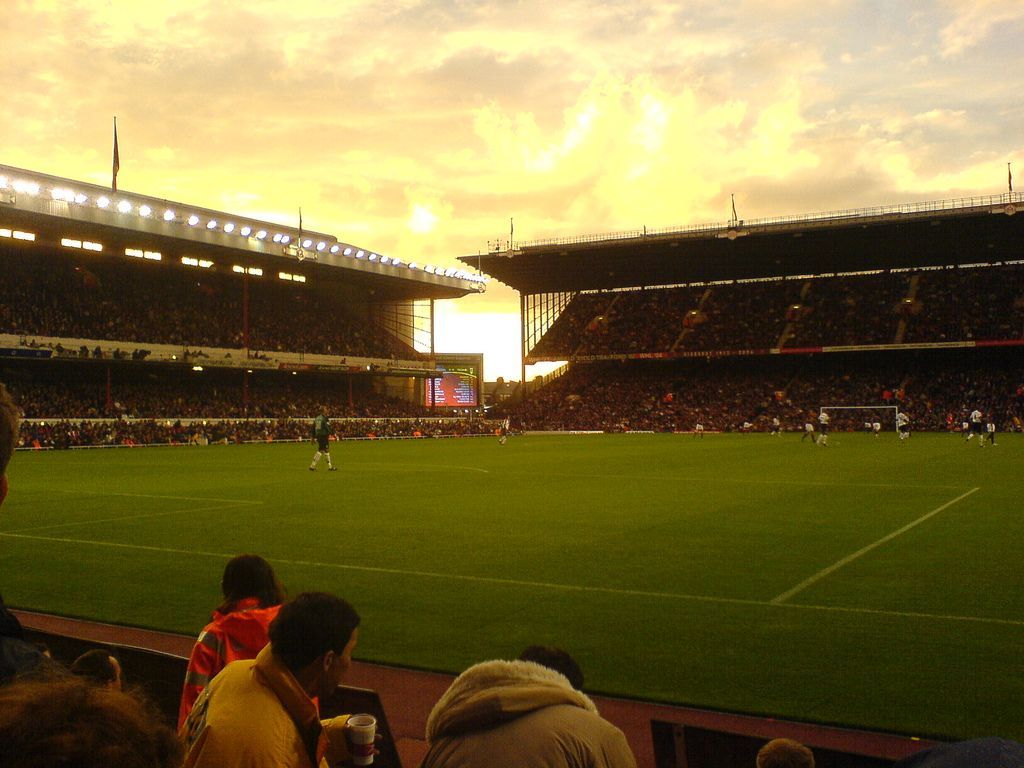 1024x768 LONDON Stadium / Highbury 38