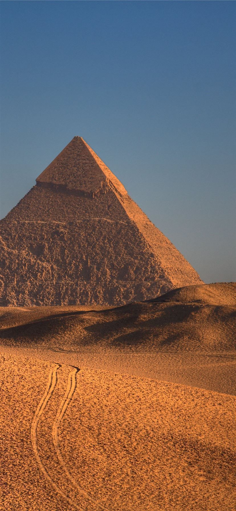 828x1792 Great Pyramid of Giza iPhone 11