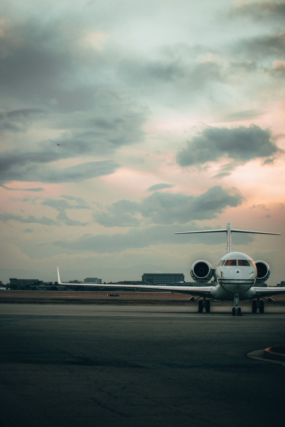 1000x1500 Luxury Jet Picture. Download Free