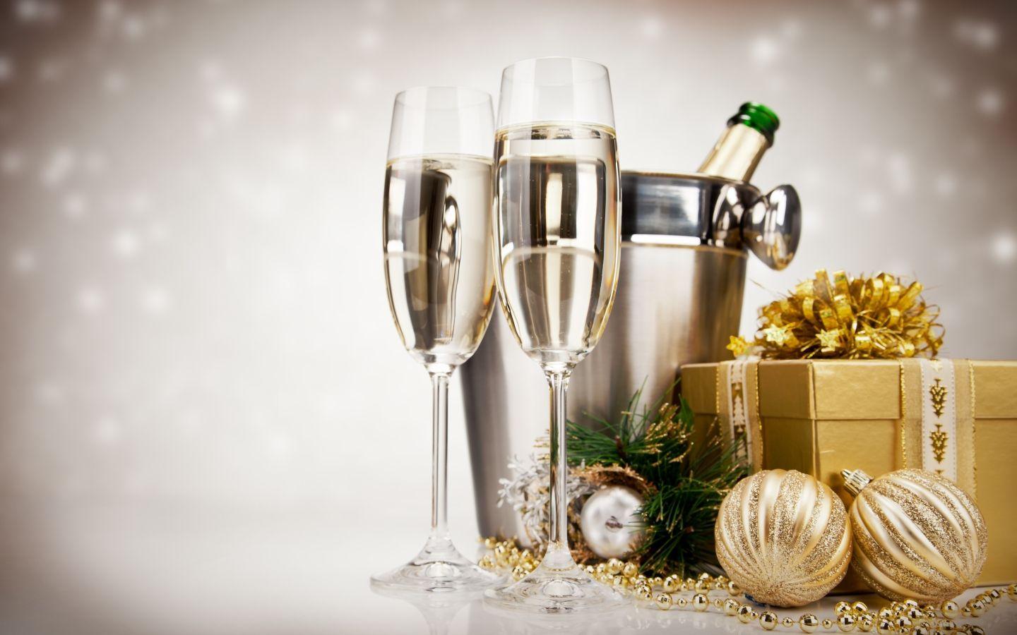 1440x900 Champagne for New Year's Eve Party widescreen wallpaper