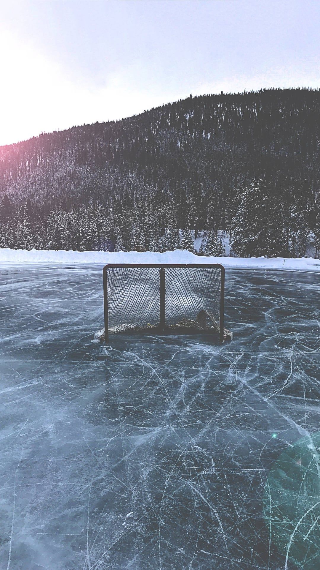 1080x1919 so i just made some iphone wallpaper