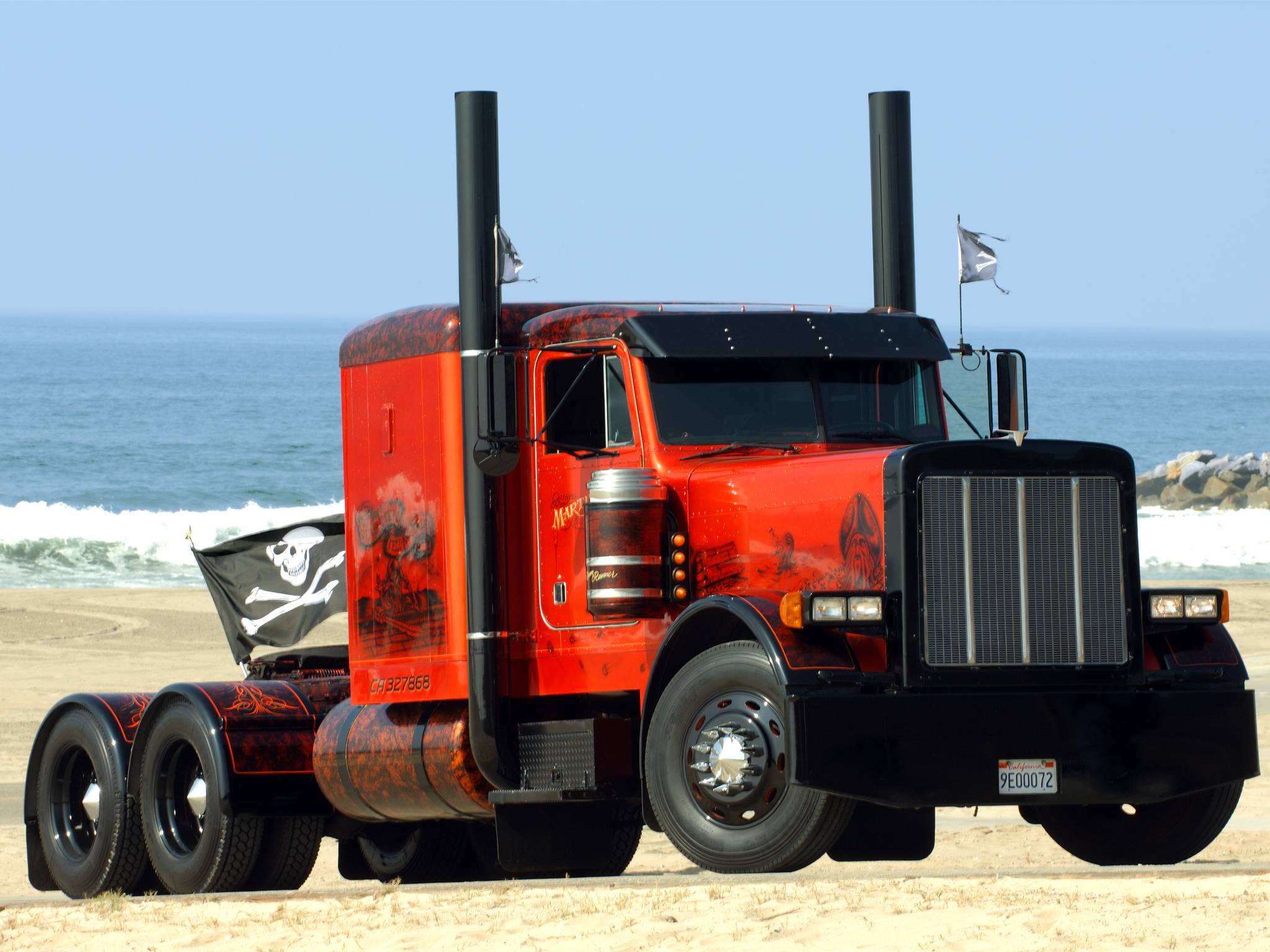 2048x1536 Heavy Truck Wallpaper