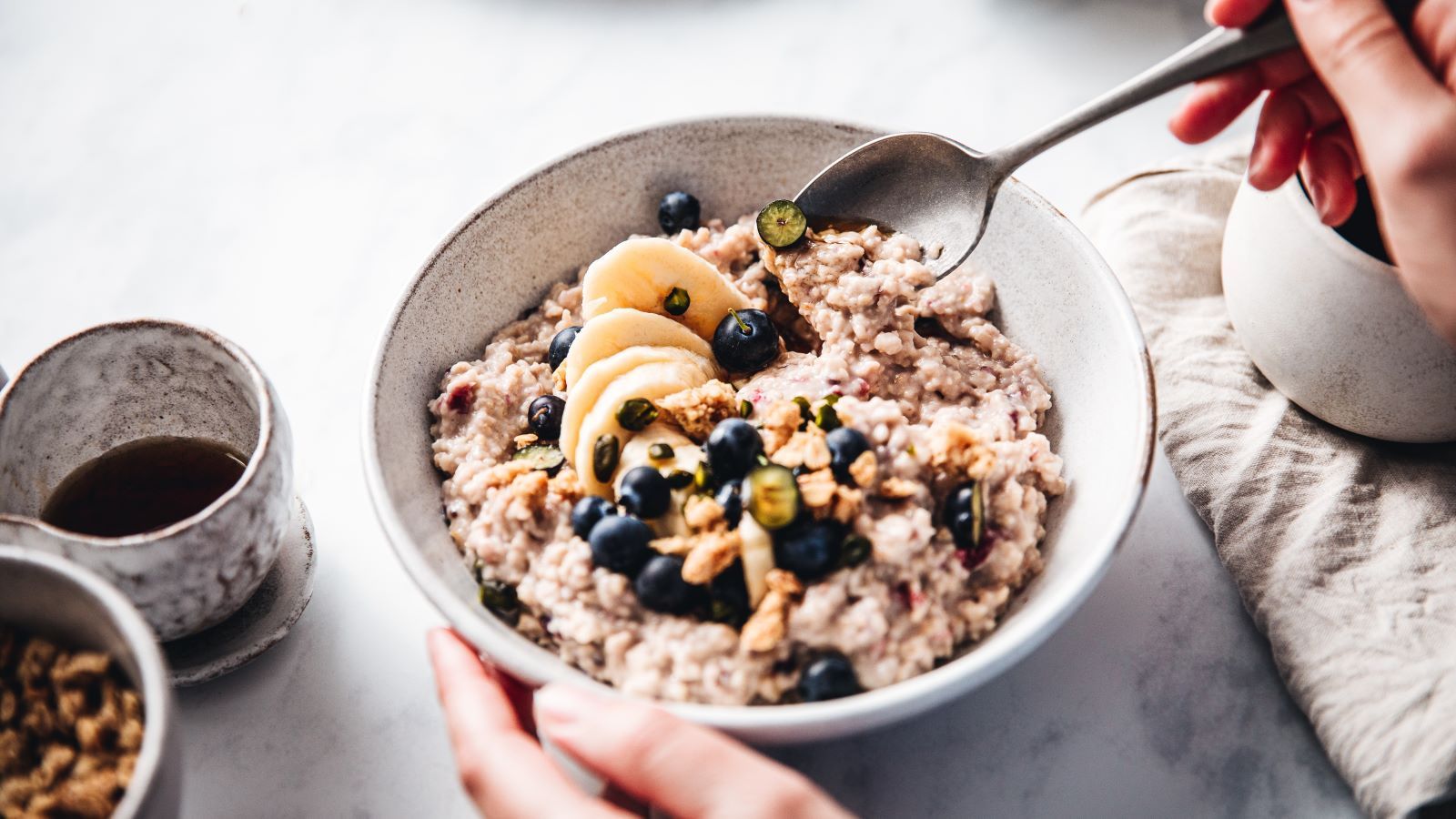 1600x900 Oatmeal Should Be Your Breakfast Staple
