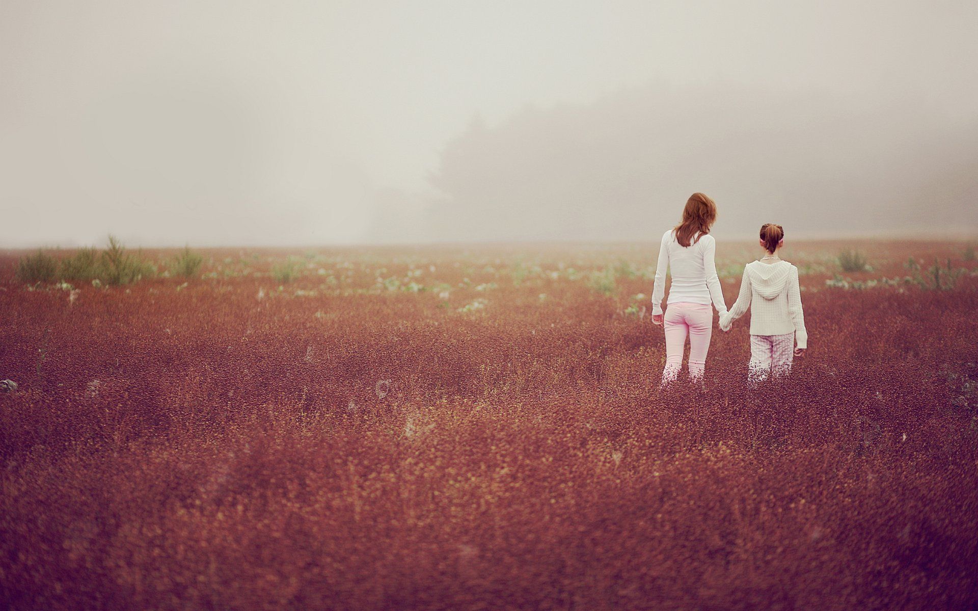 1920x1200 Mother And Daughter Walking In Nature