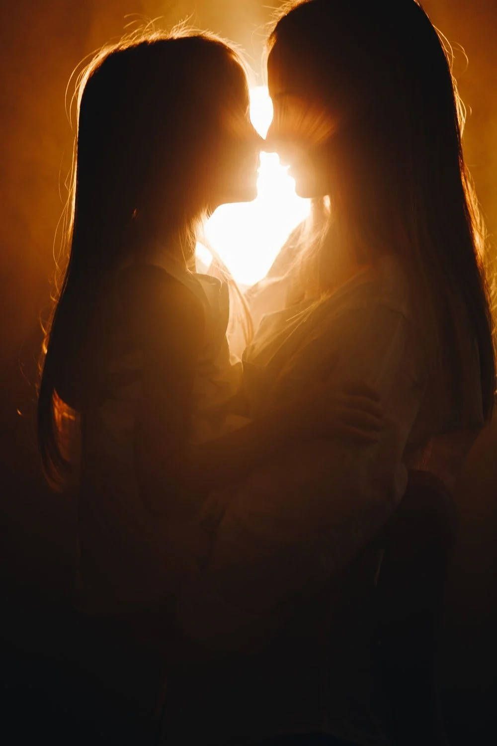 1000x1500 And Daughter Silhouette Wallpaper