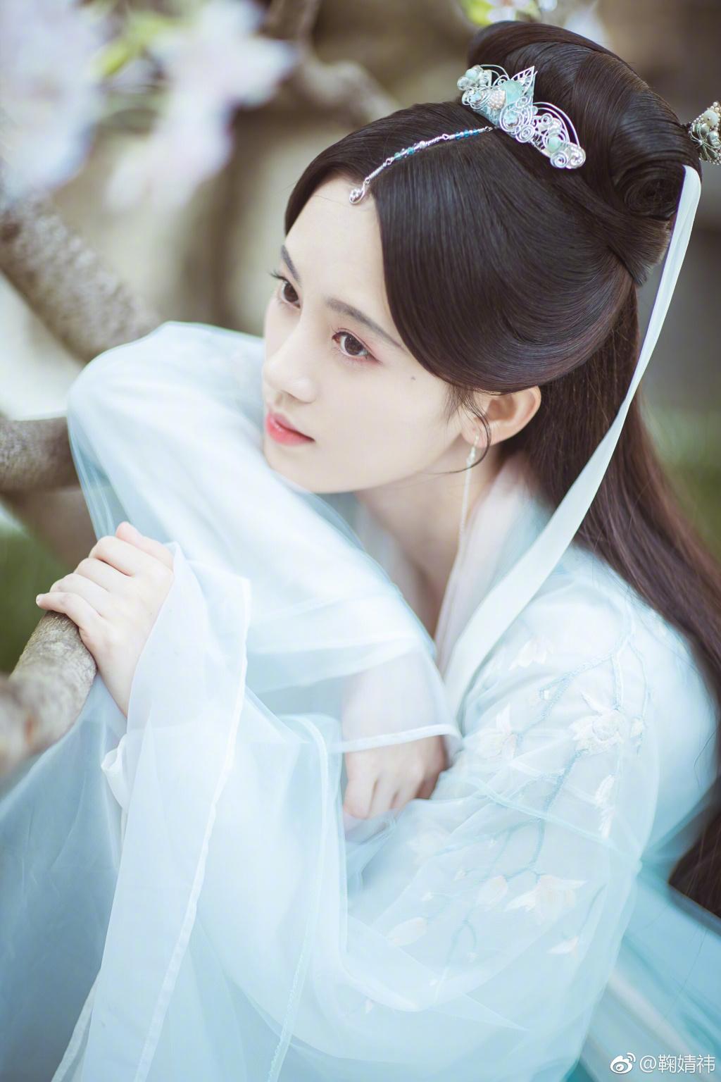 1024x1536 Ju Jingyi Wallpaper