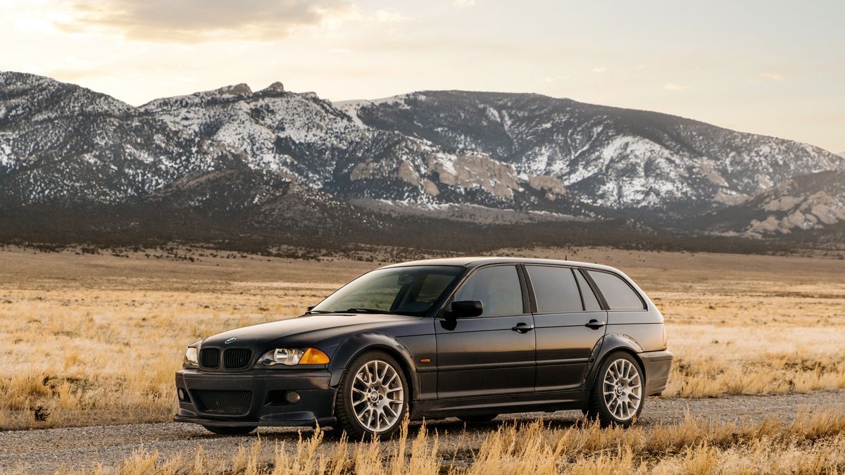 BMW Wagon Wallpapers - Top Free BMW Wagon Backgrounds - WallpaperAccess