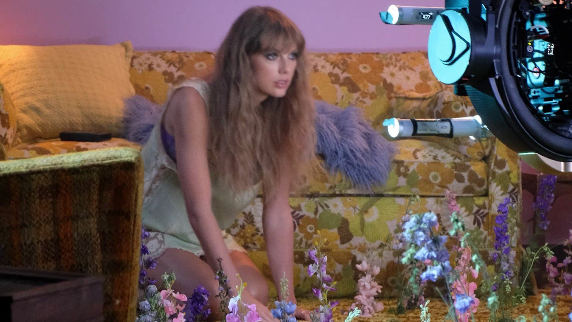1920x1080 Lavender Haze' Music Video