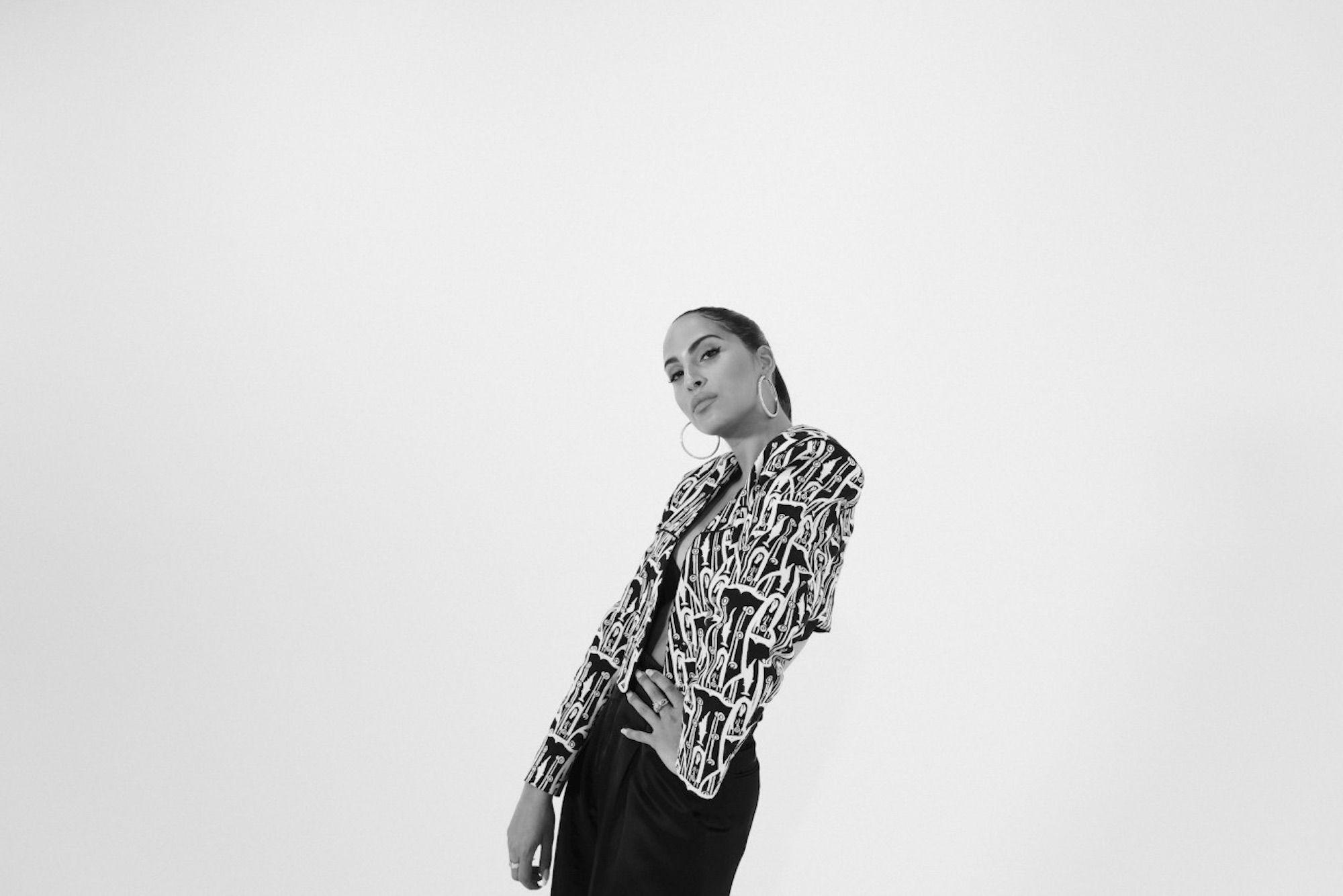 2000x1334 Snoh Aalegra Wallpaper