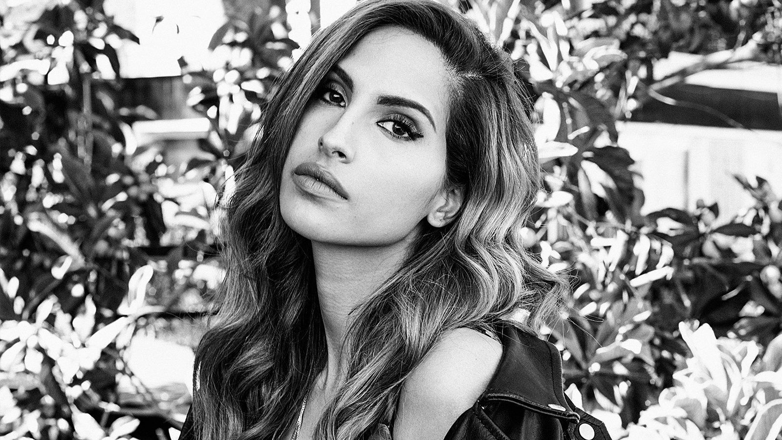 1600x900 Snoh Aalegra Wallpaper