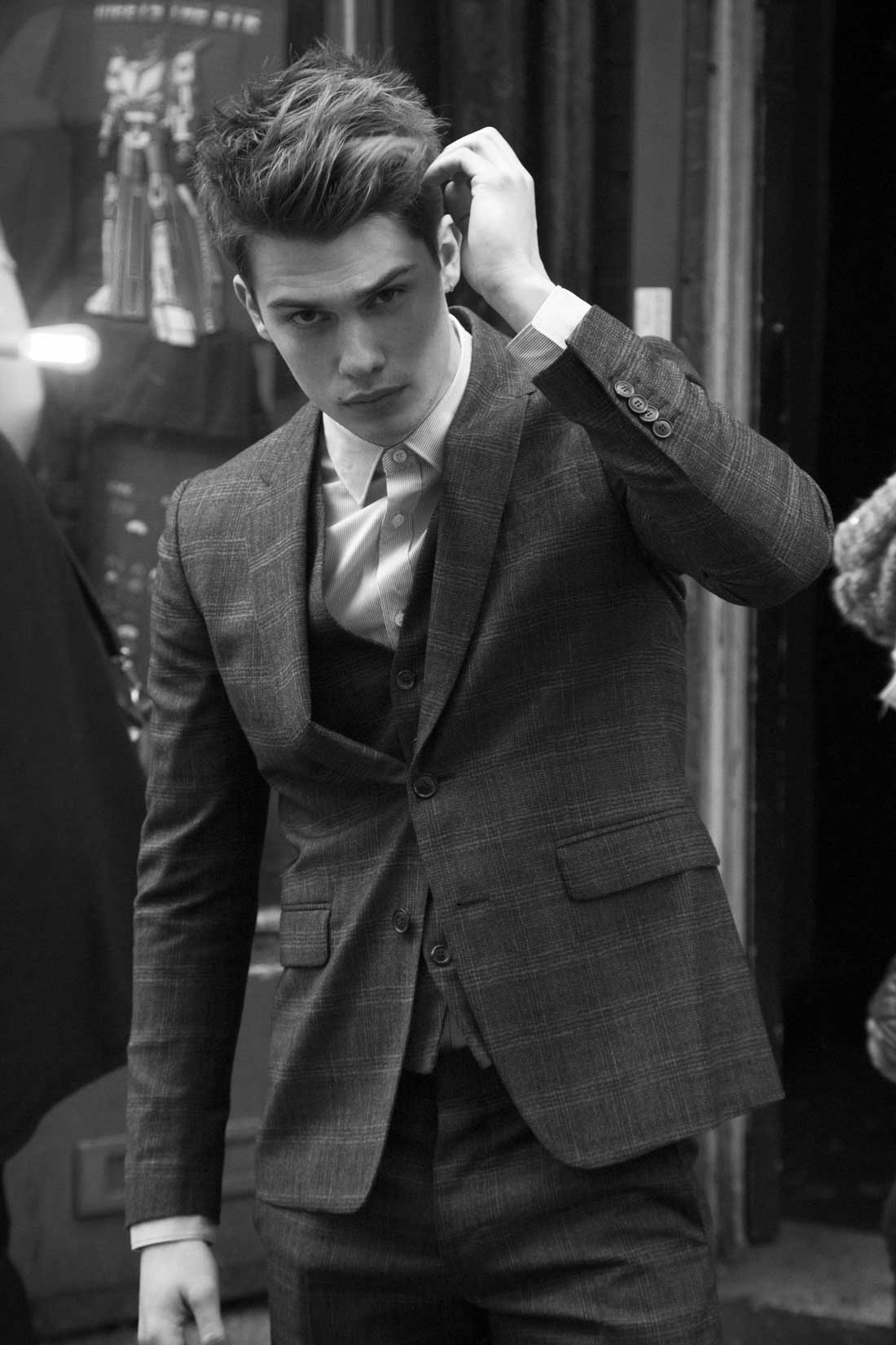 1100x1650 NICHOLAS GALITZINE