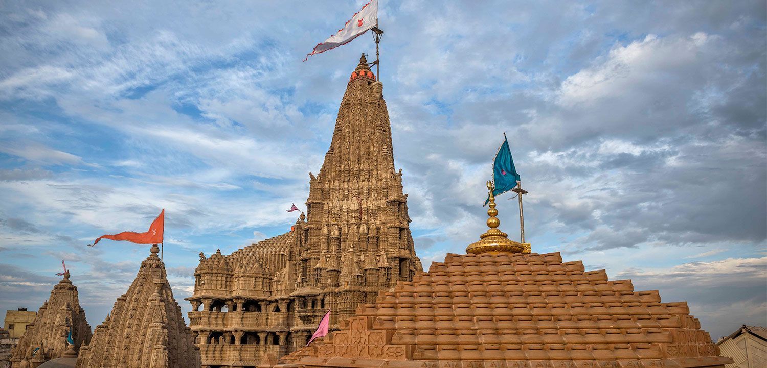 1500x721 Dwarkadhish Temple