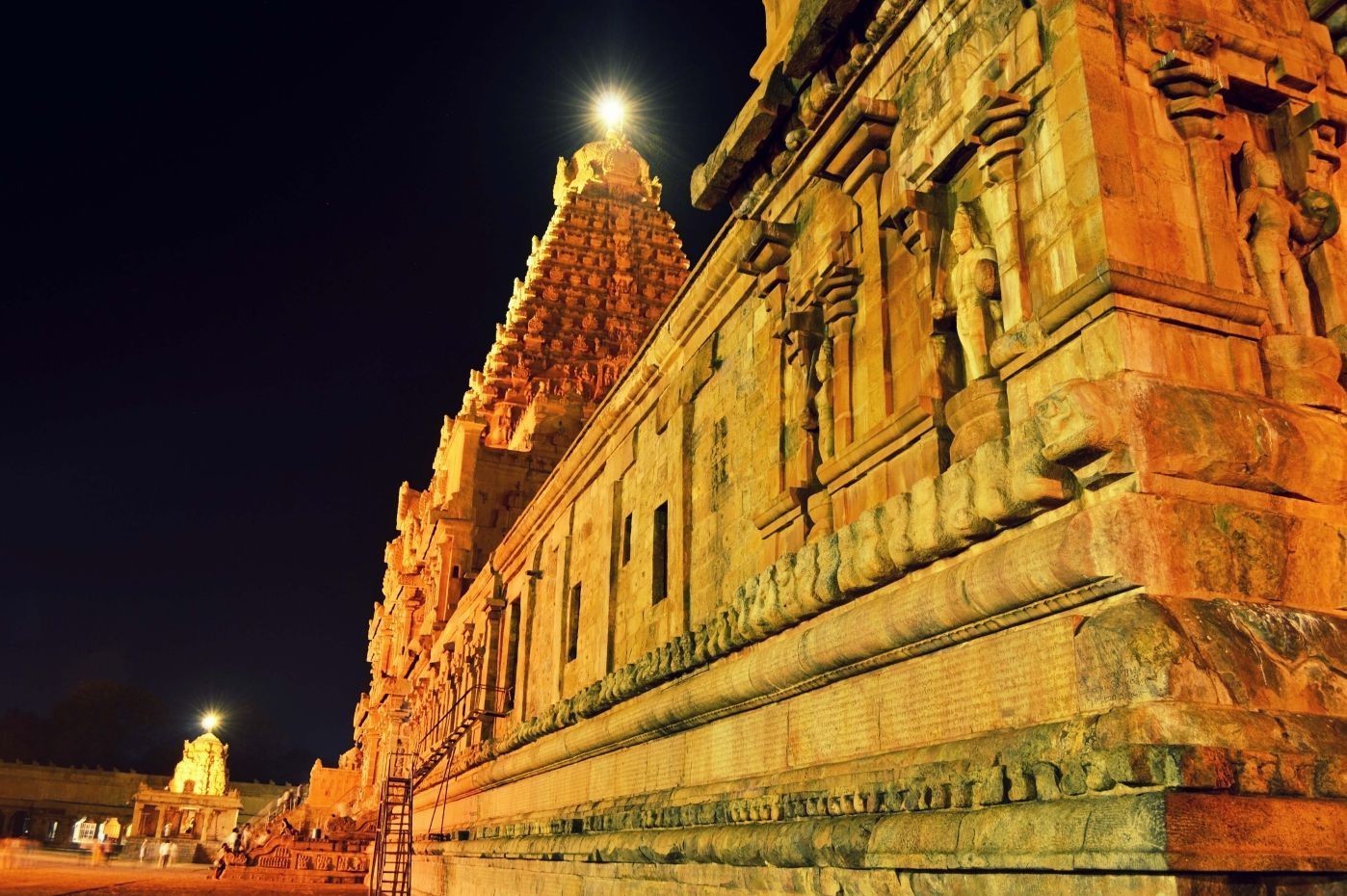 1398x930 Brihadeeswarar Temple, Thanjavur