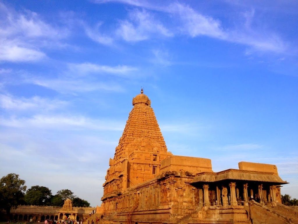 1024x768 Thanjavur Brihadeswara Temple