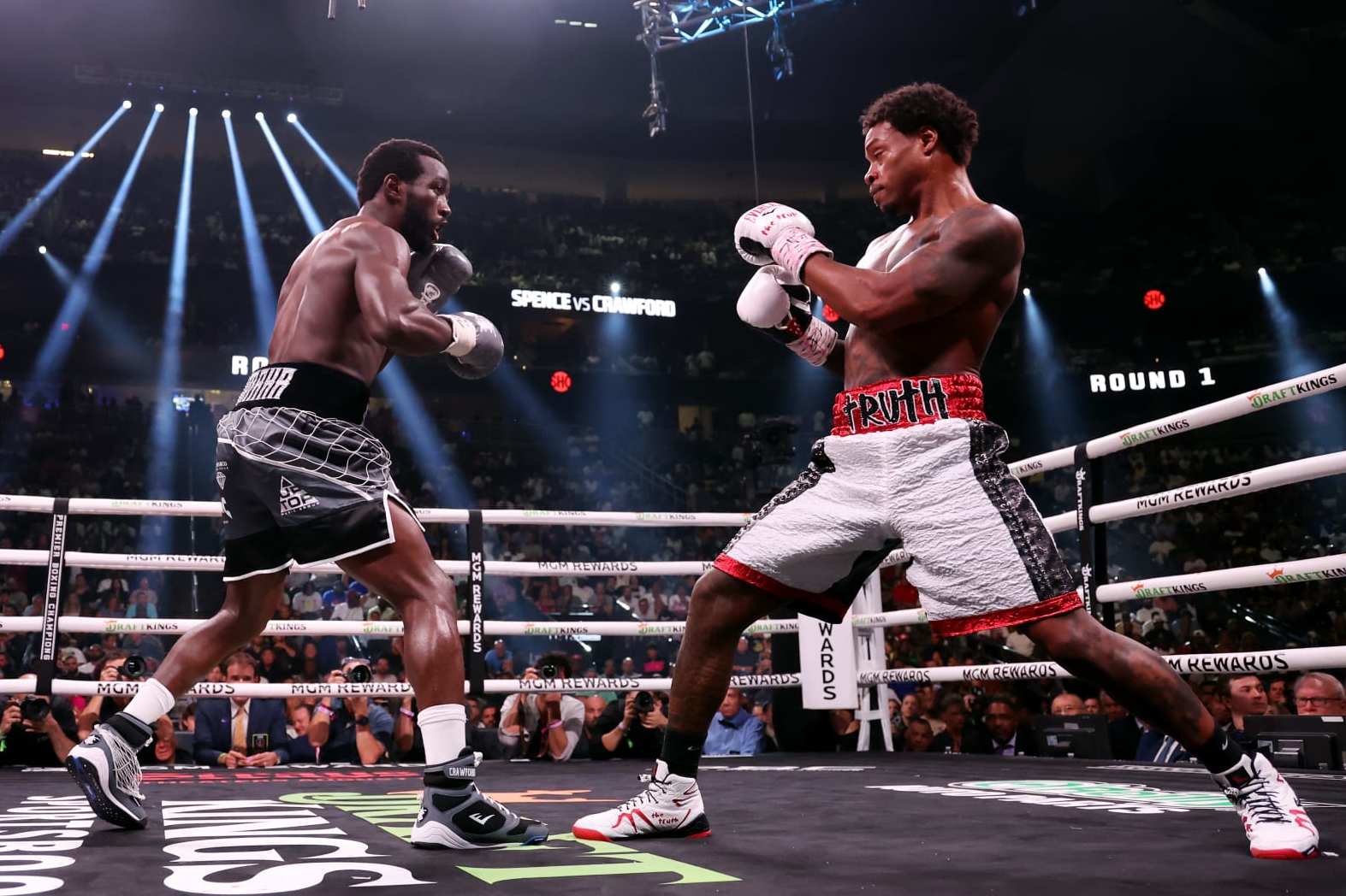 1573x1048 Terence Crawford vs. Errol Spence Jr