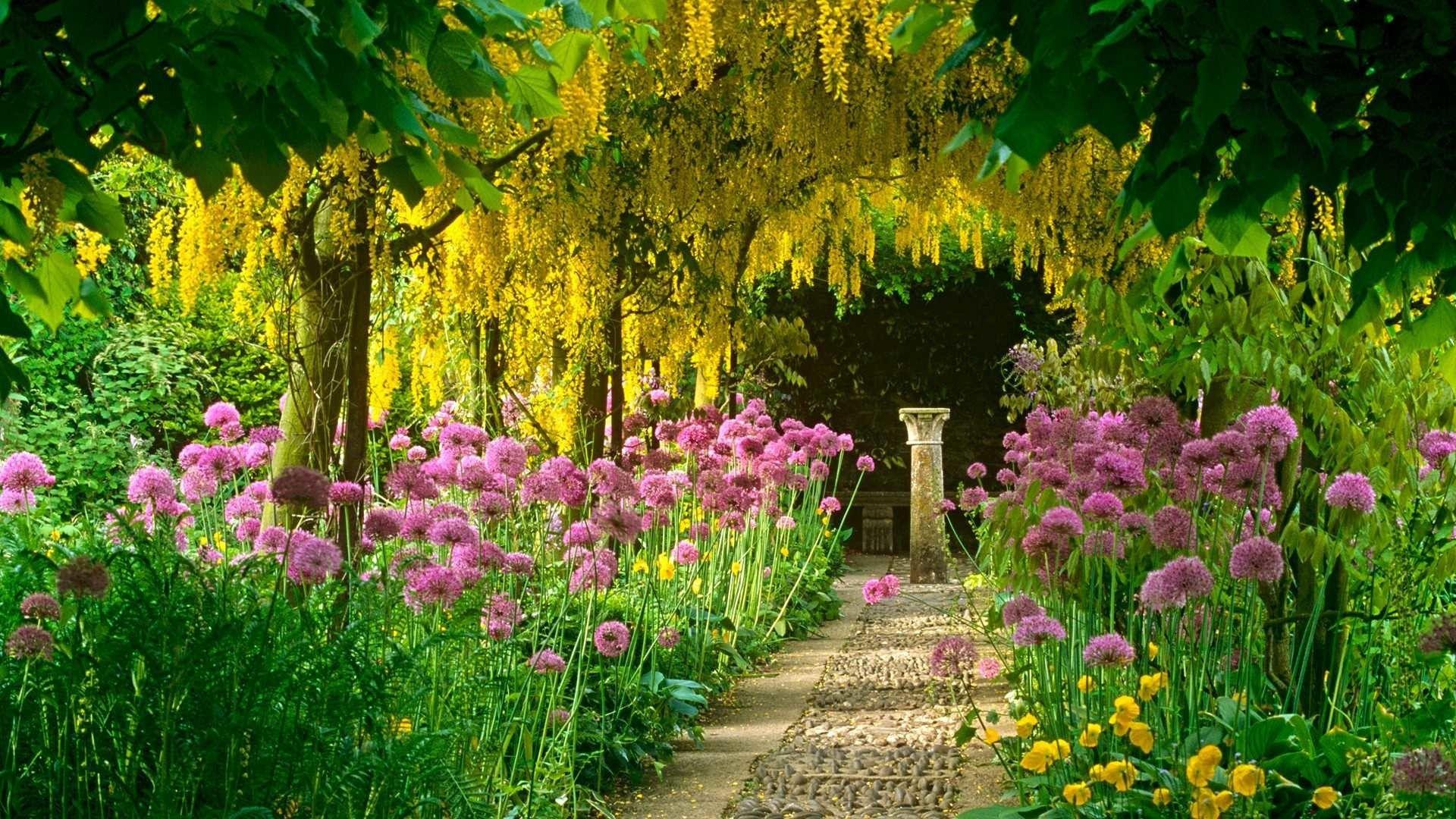 1920x1080 Beautiful Garden Wallpaper