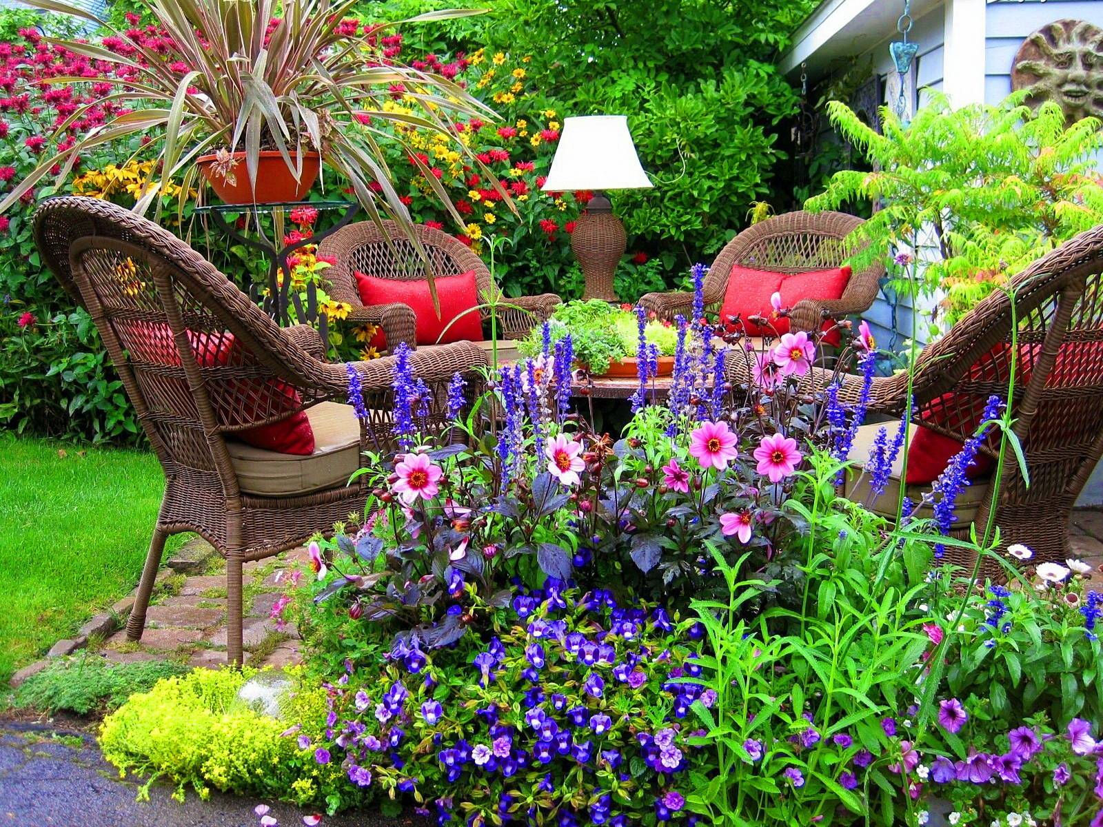 1600x1200 Beautiful Colorful Gardens HD Wallpaper