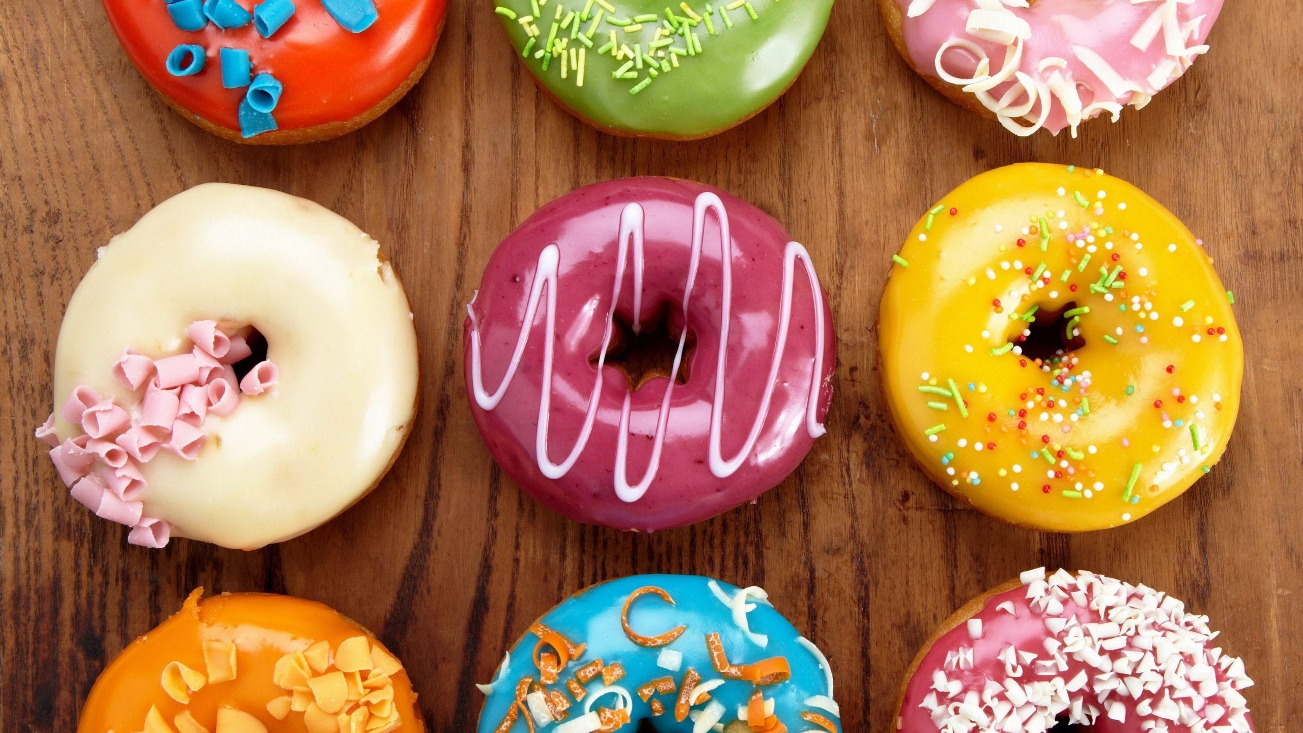 2560x1440 Donut Wallpaper
