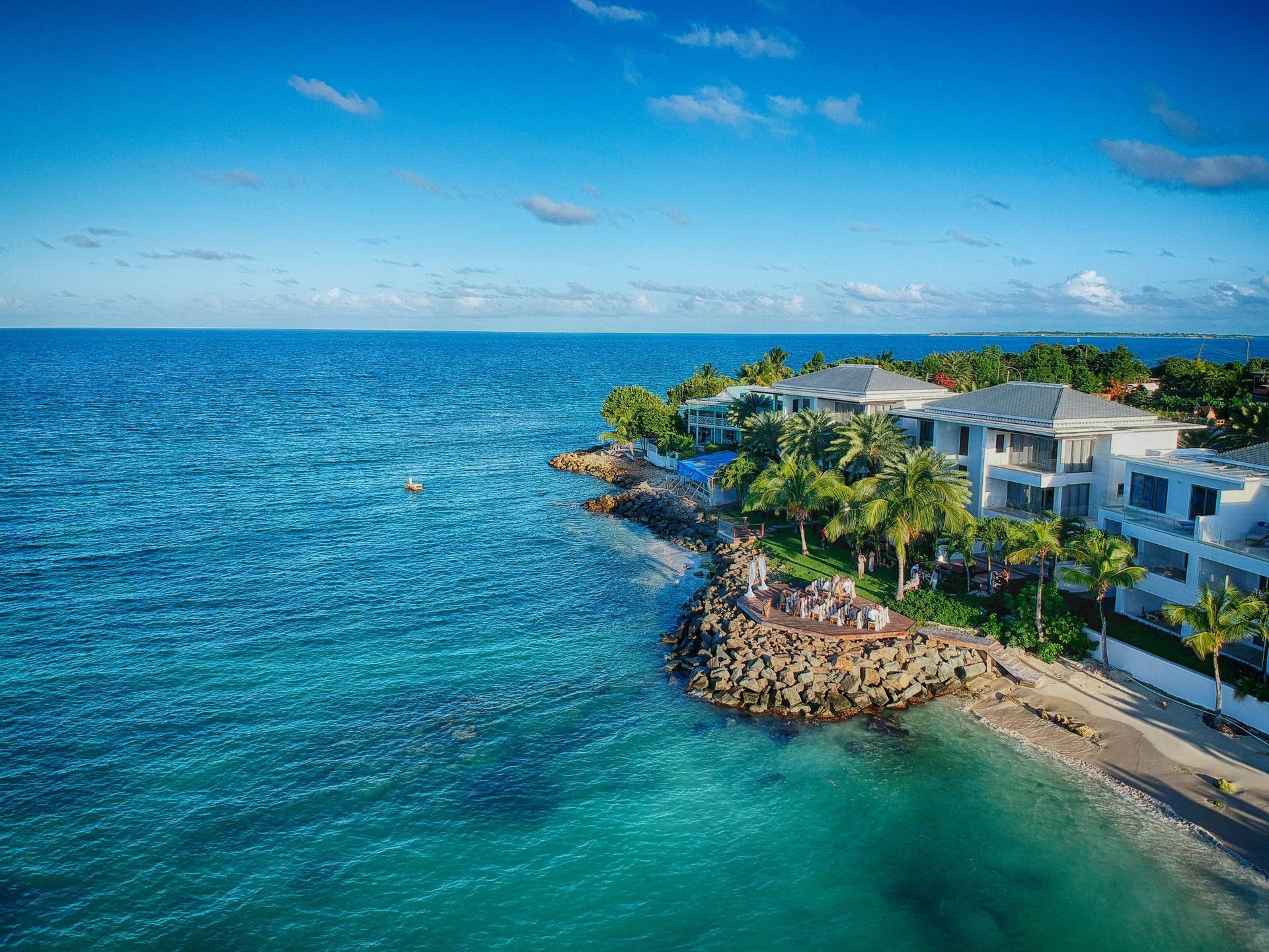 1920x1440 Resort In Antigua And Barbuda Wallpaper