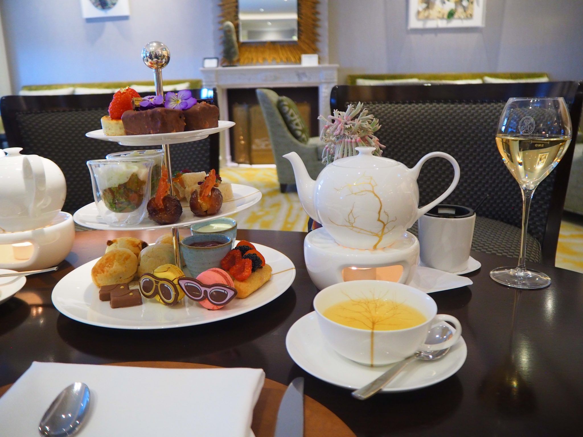 2048x1536 Afternoon Tea at the Mandarin Oriental
