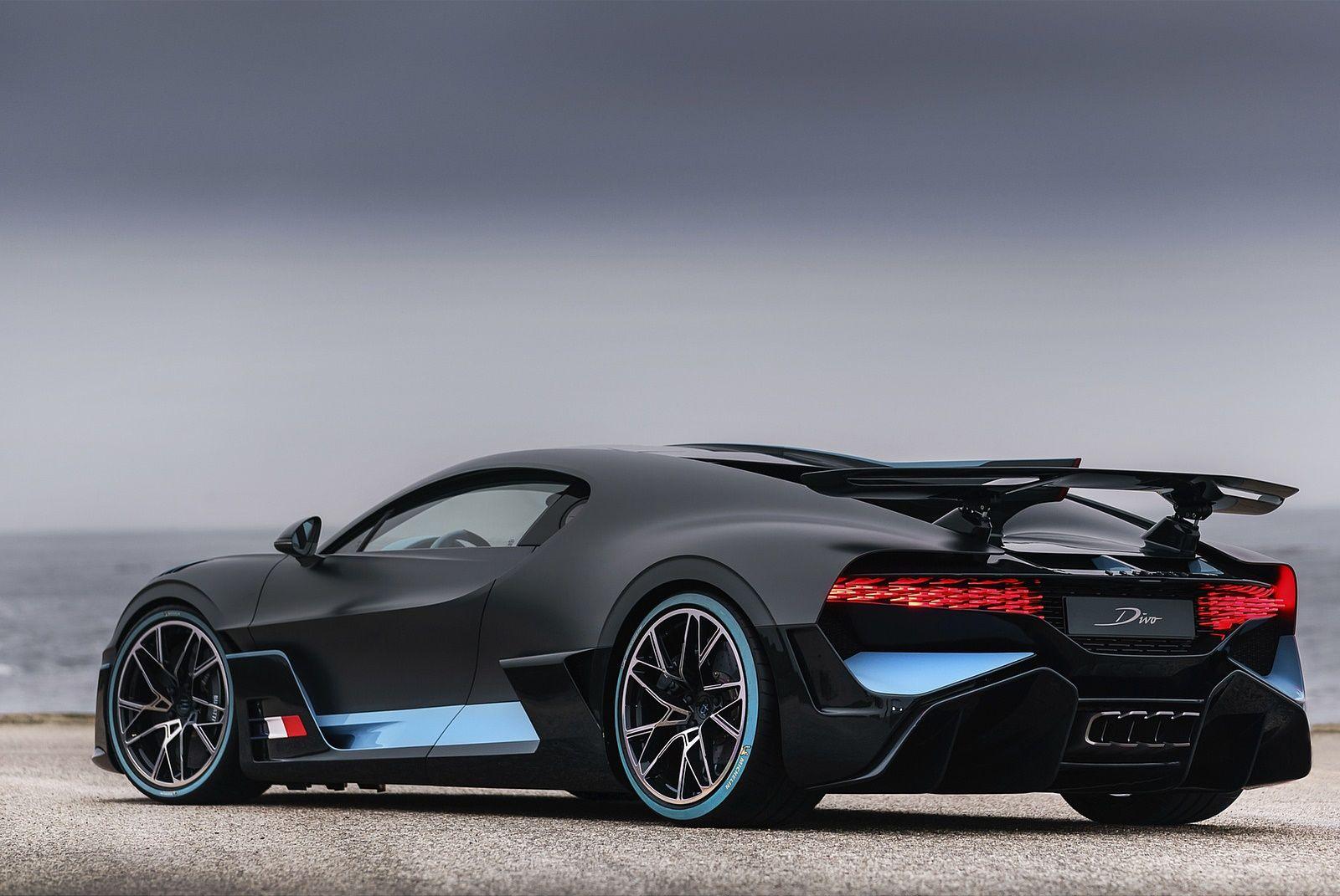 1600x1071 Bugatti Divo Rear Three Quarter Wallpaper (8)