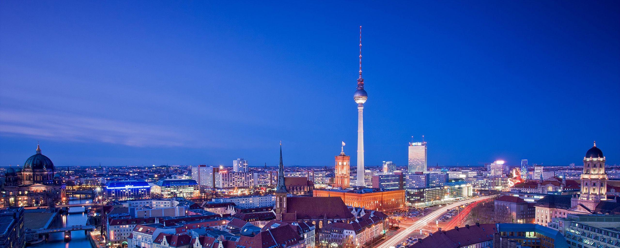 2560x1024 Berlin wallpaperx1024