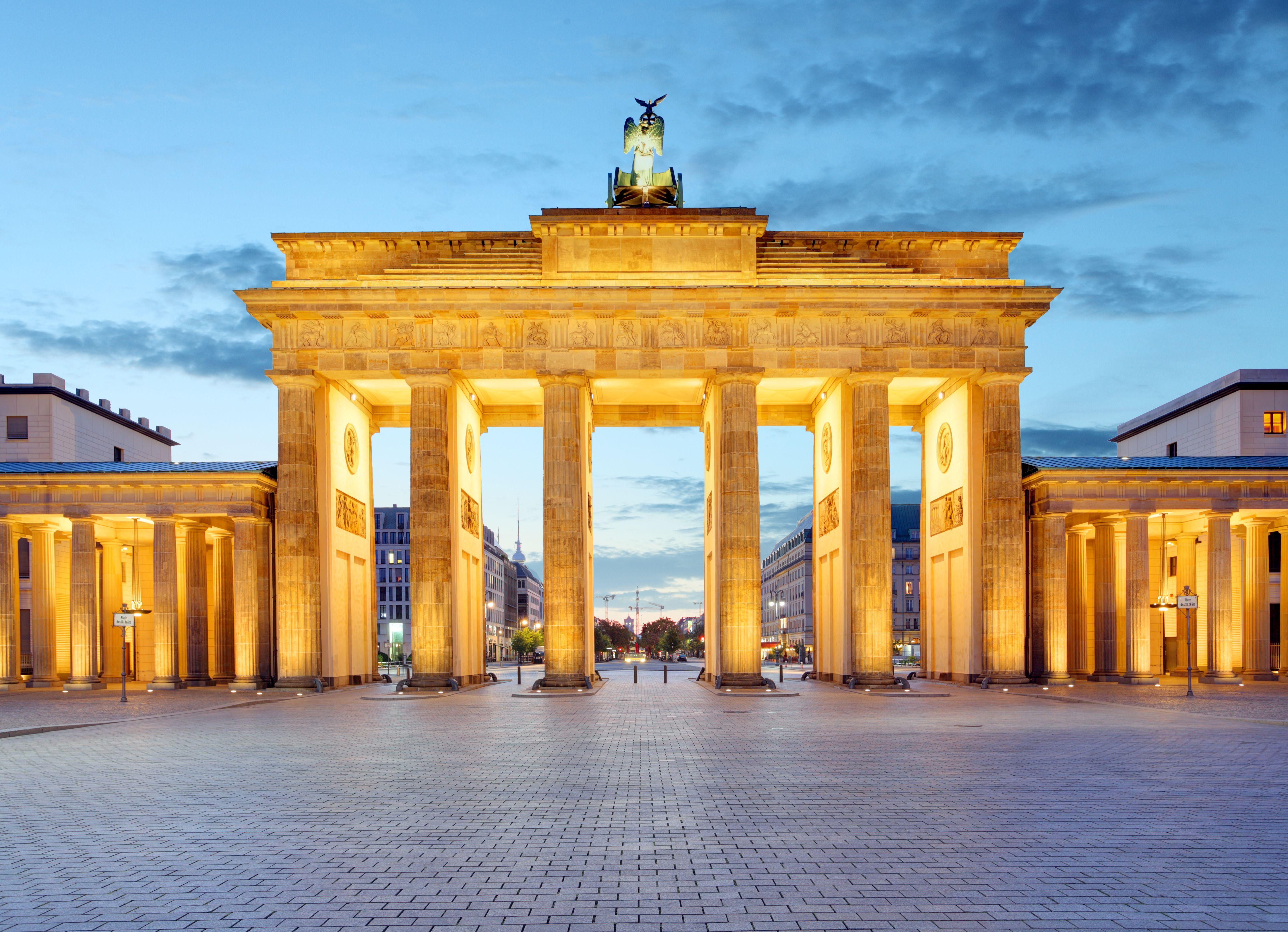 4984x3605 Brandenburg Gate HD Wallpaper