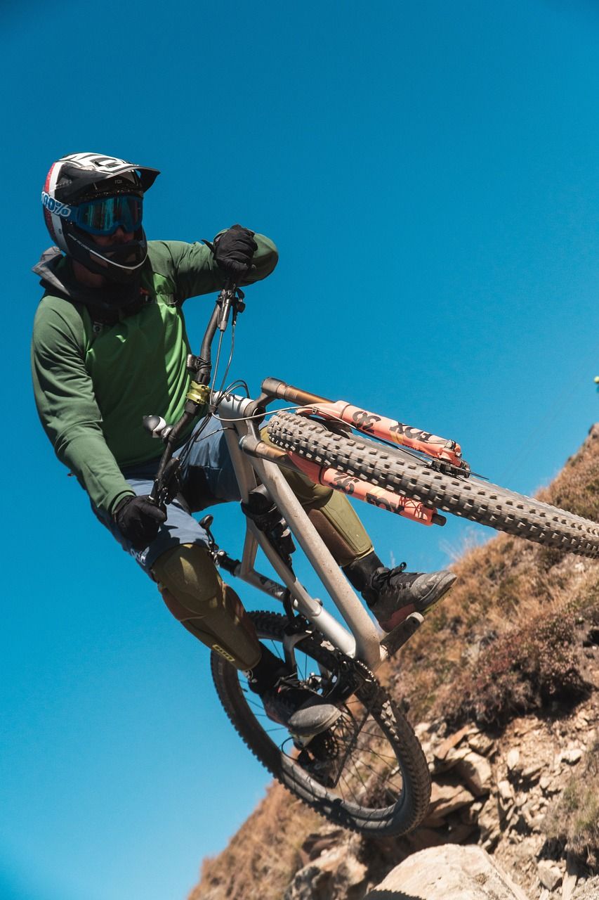 853x1280 Downhill Enduro Freeride photo