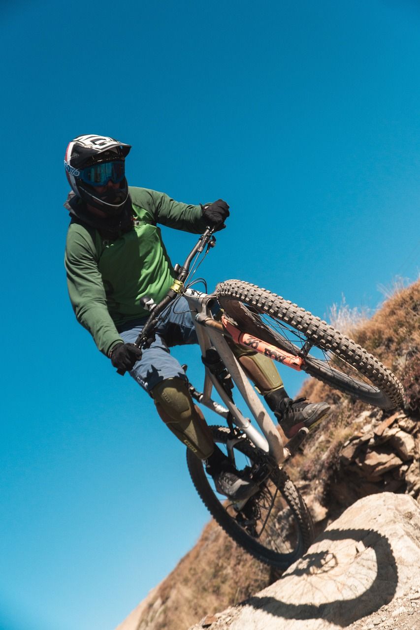 853x1280 Downhill Enduro Bike