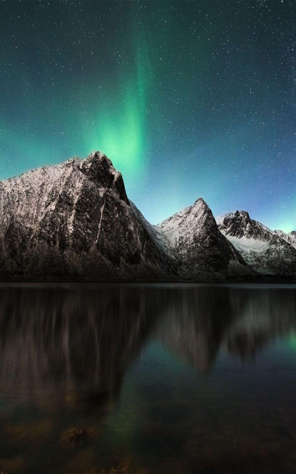 1000x1600 Northern Lights Aurora Borealis Iceland 4K Ultra HD Mobile Wallpaper
