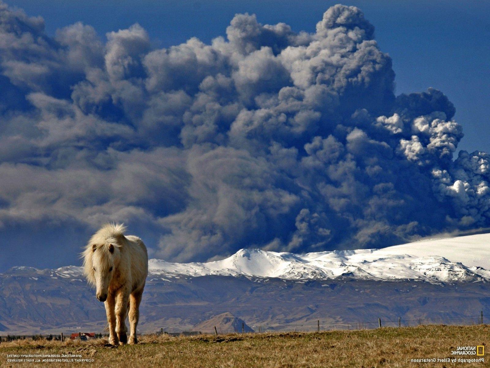 1600x1200 1600x1200 national geographic volcano ash iceland