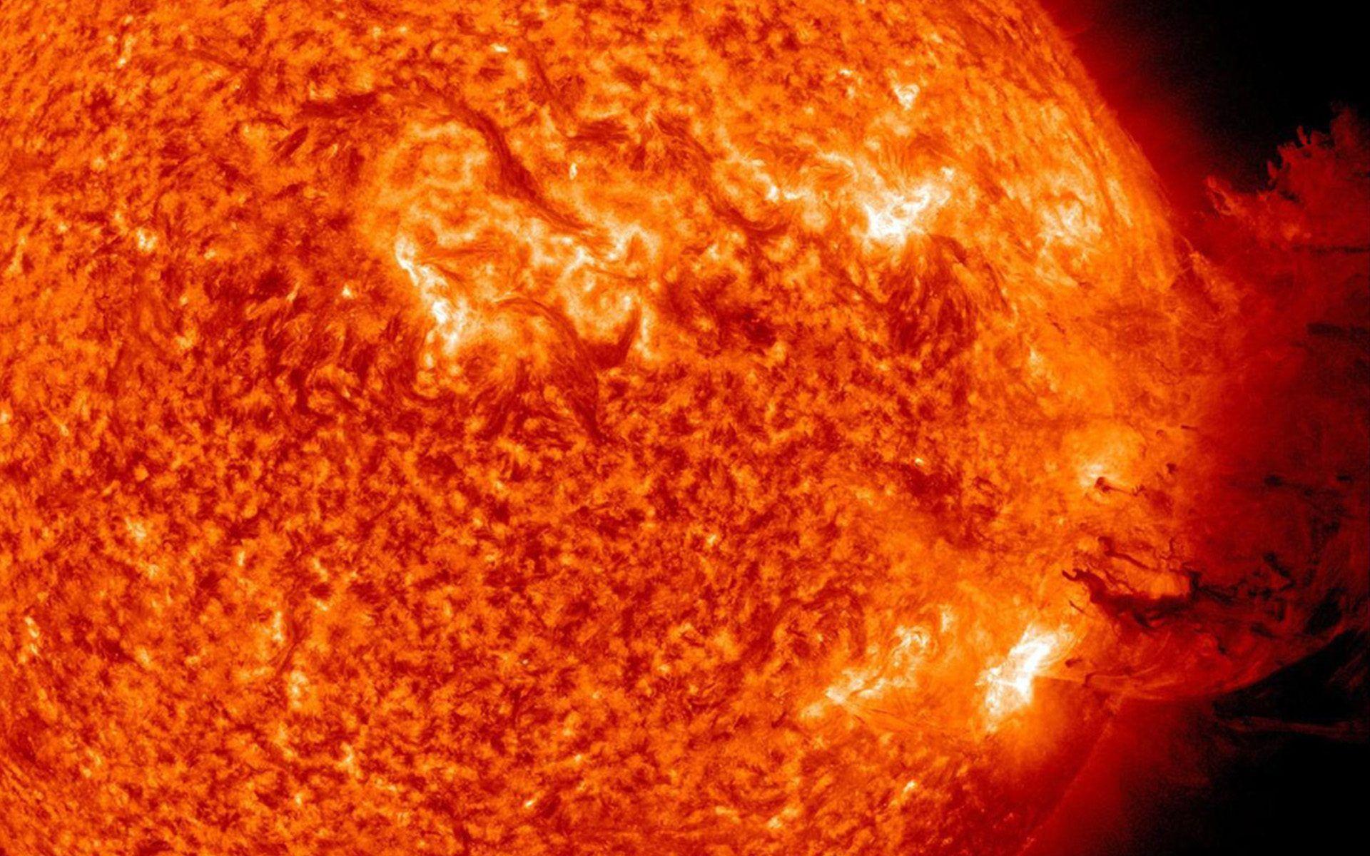 1920x1200 Solar Flare Wallpaper