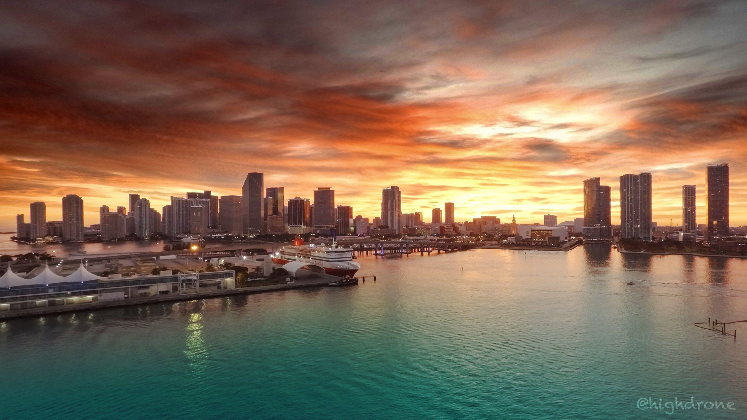 2560x1440 Miami Sunset hình nền