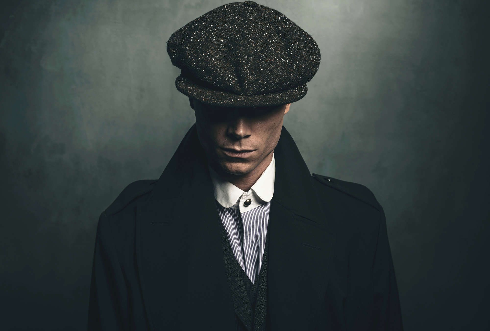 2000x1350 Photo wallpaper Gangster Portrait