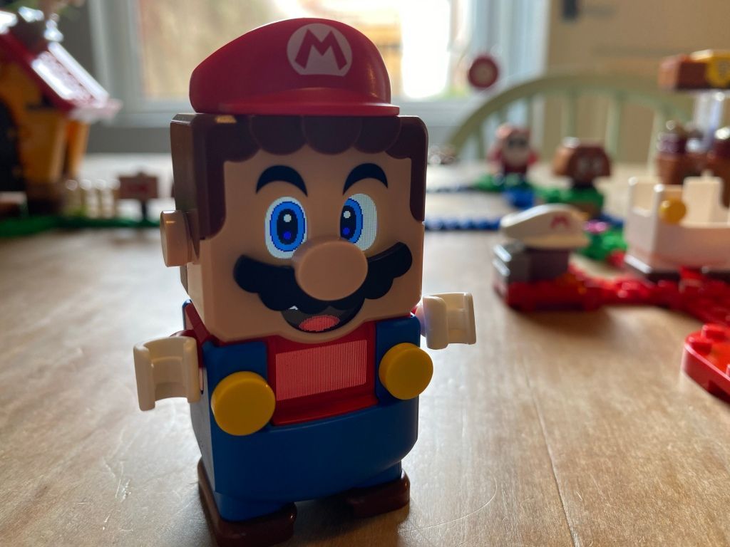 1024x768 Lego Super Mario is pretty weird, and I