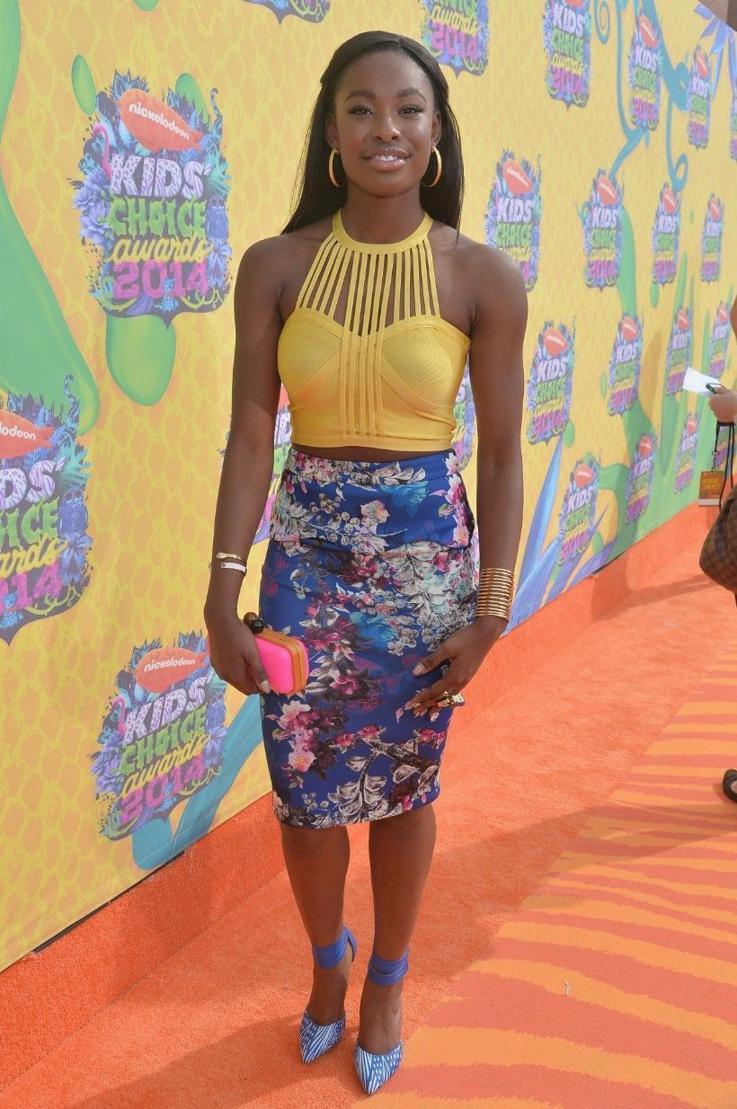 820x1234 Coco Jones Wallpaper