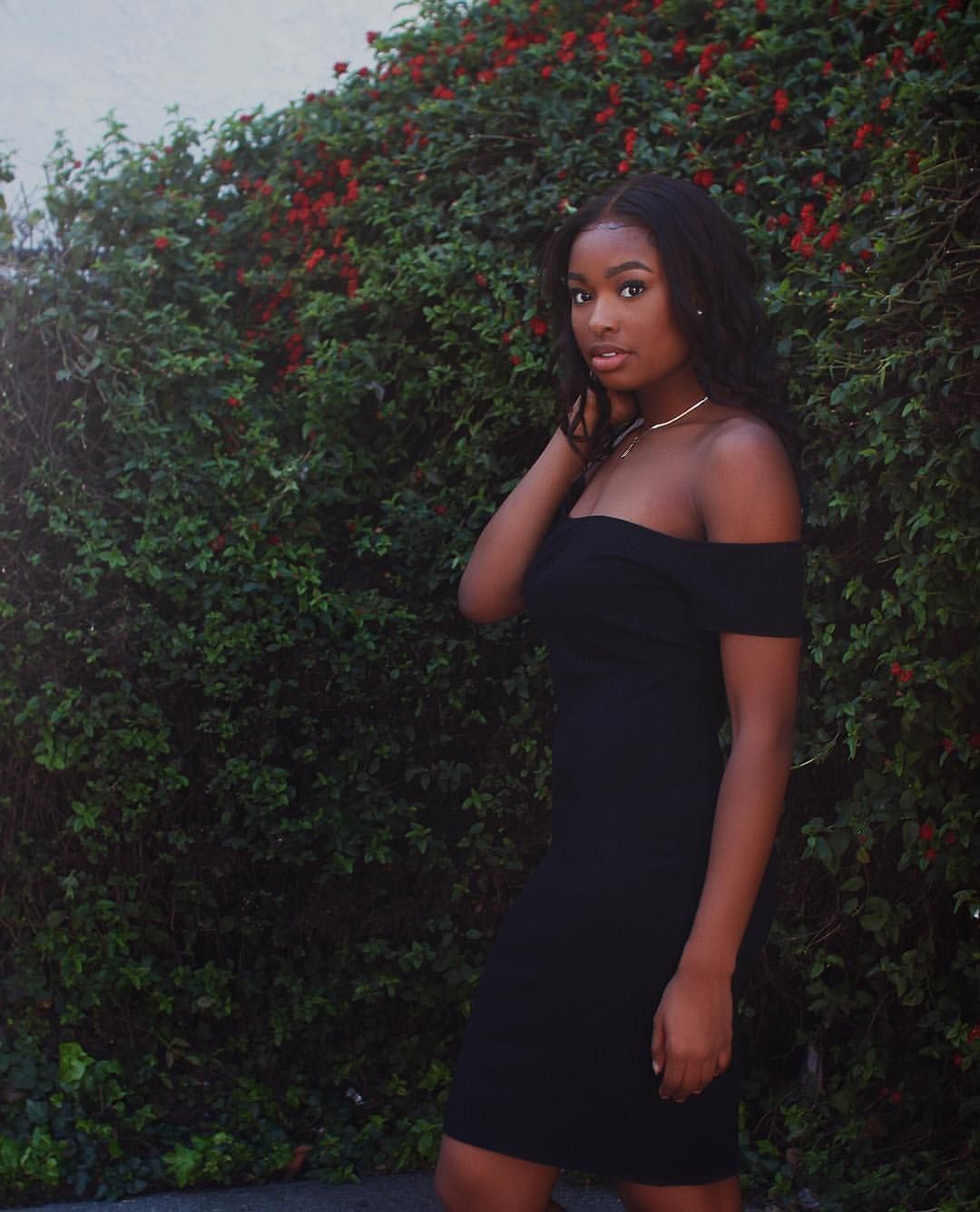 1080x1336 Coco Jones Wallpaper