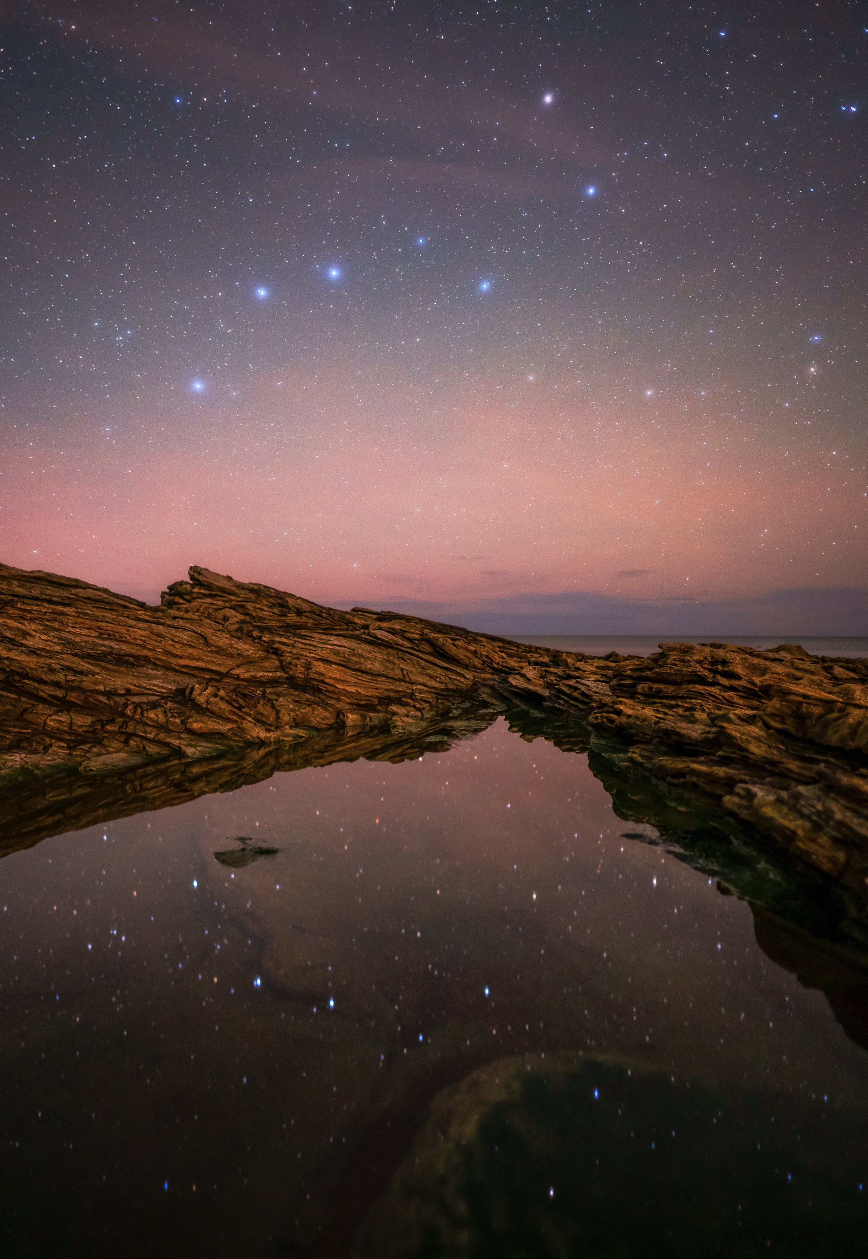 2826x4096 Dan Monk on X: A rock pool reflection