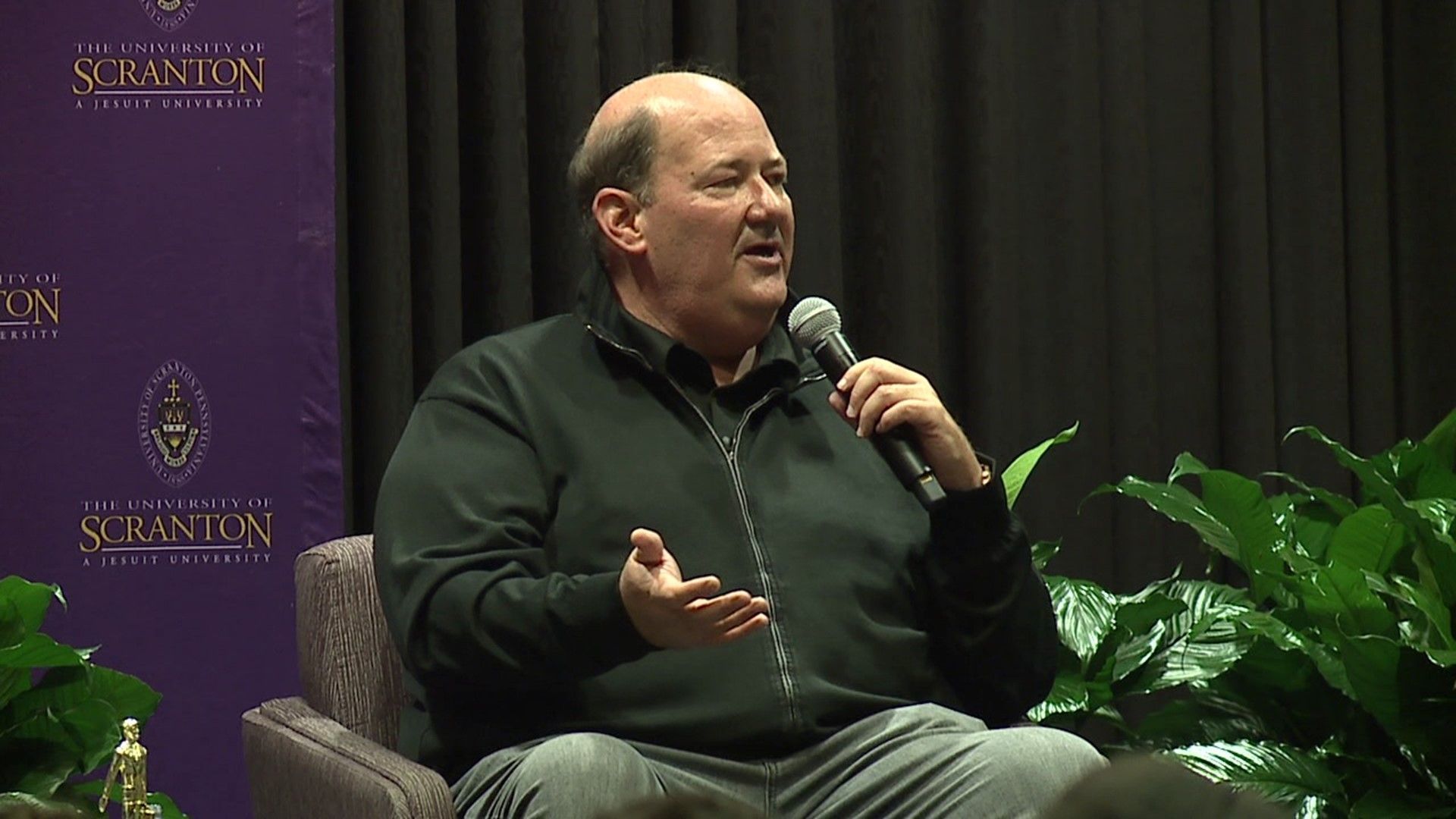 1920x1080 Brian Baumgartner visits Scranton to