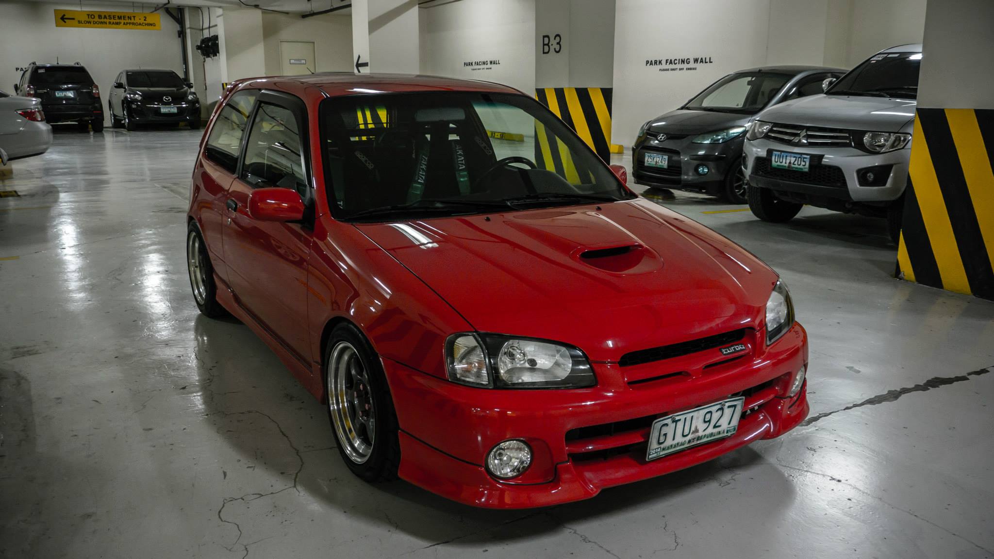 2048x1152 Toyota Starlet (P90) Glanza V Premium