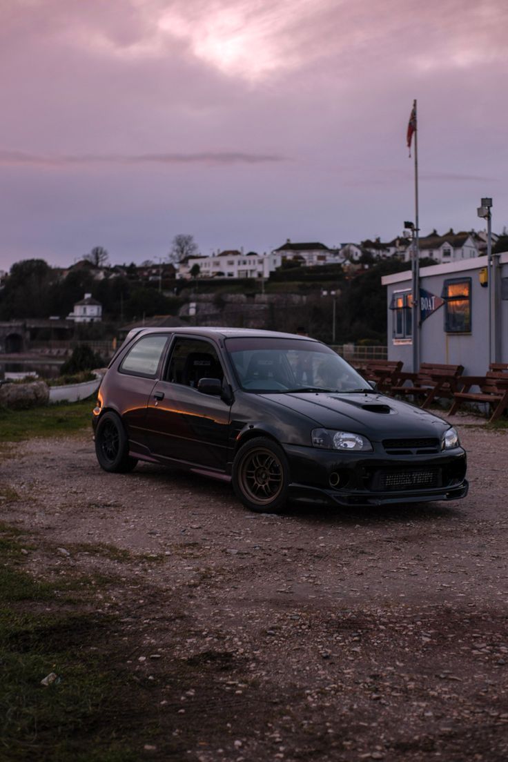 736x1104 Toyota Starlet Glanza V. Toyota