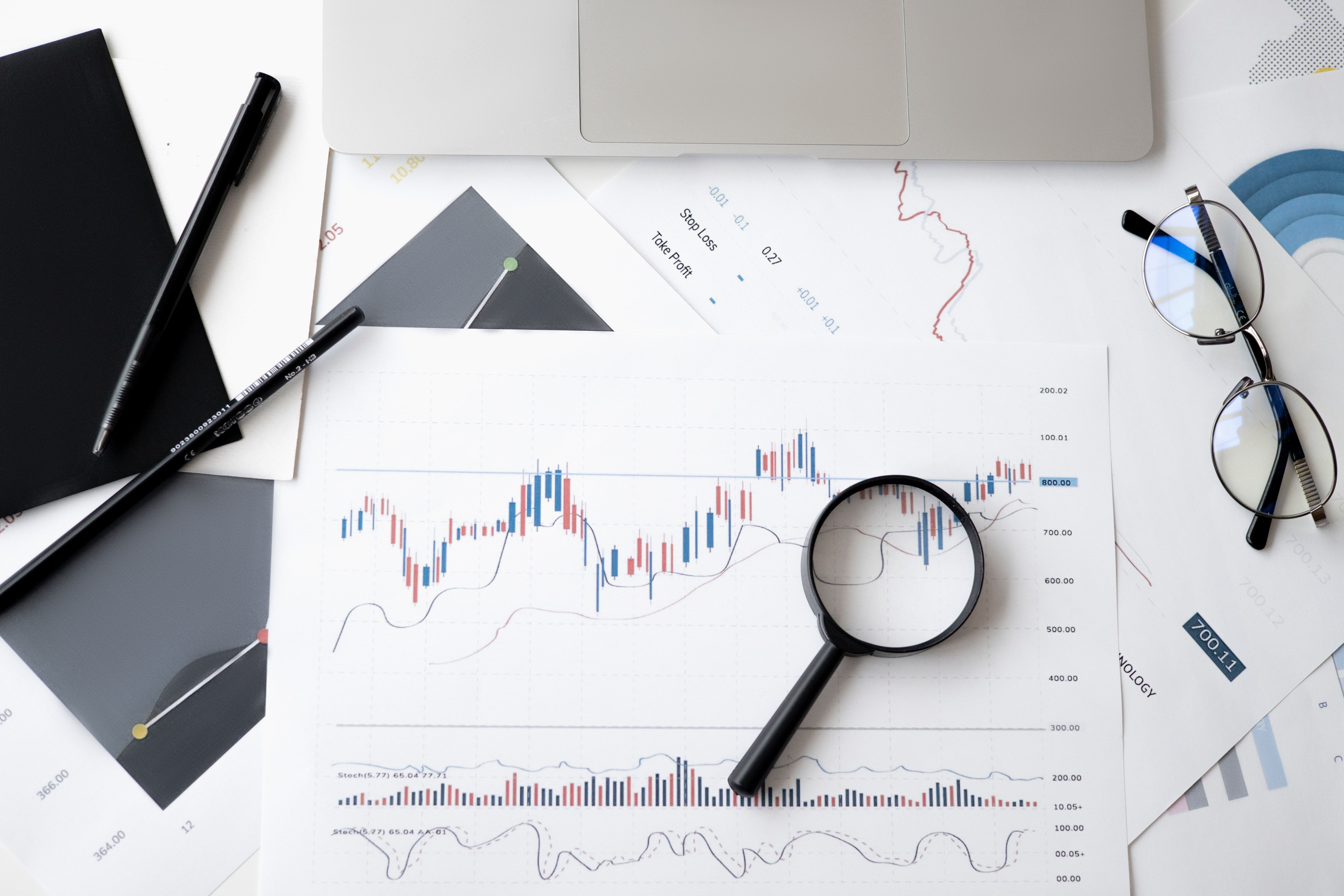 6187x4125 Online training: Data Analysis and Data