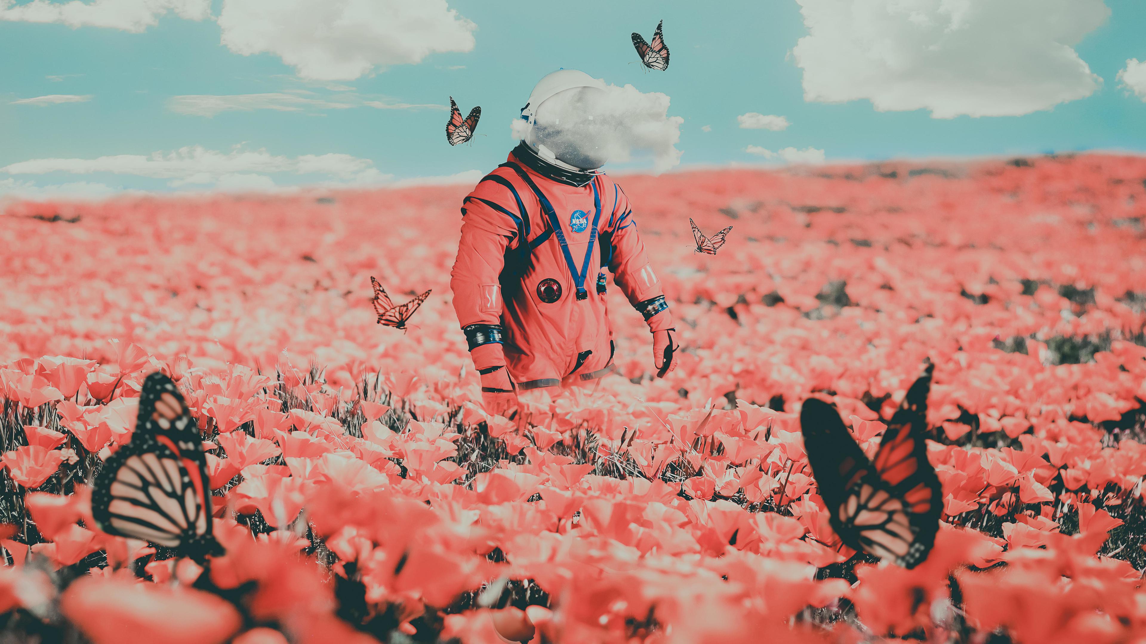 3840x2160 Pink Astronaut Wallpaper