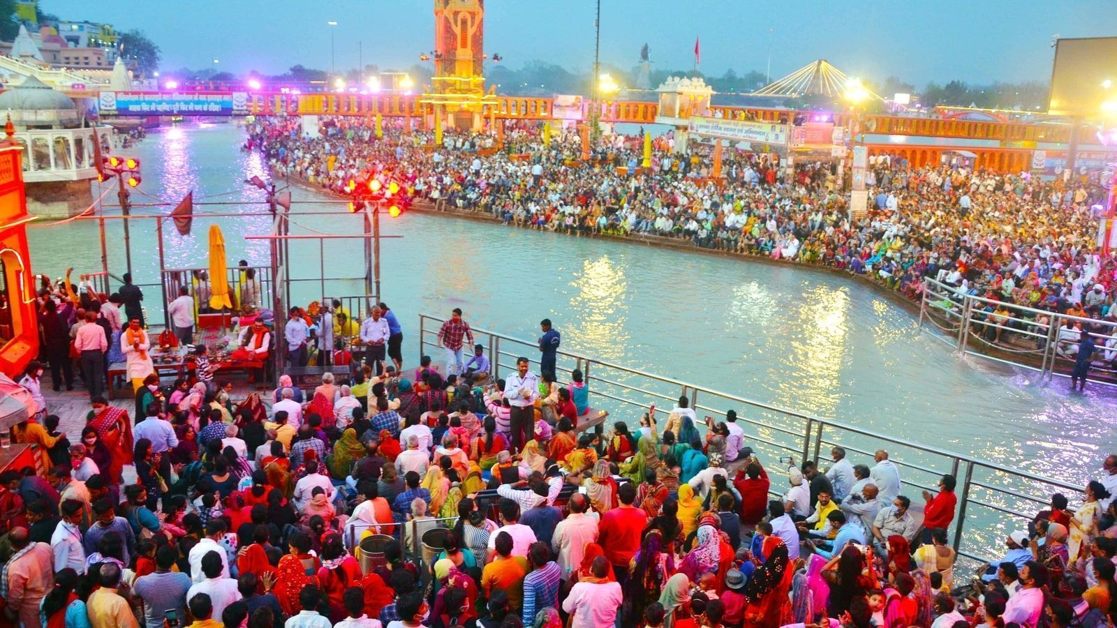 1600x900 Huge crowd gathers for Kumbh Mela