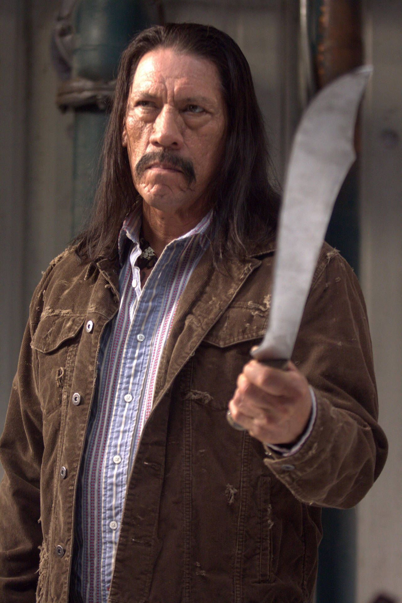 1280x1920 Sharp Machete Wallpaper