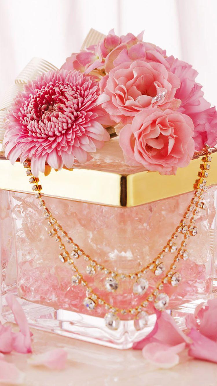 750x1334 Vintage Girly Wallpaper