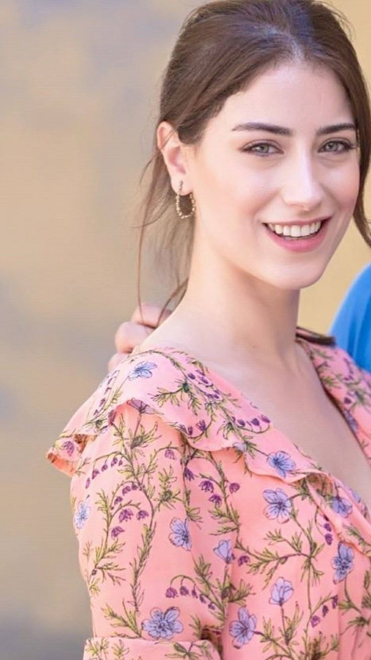 736x1308 Hazal kaya. Turkish women beautiful